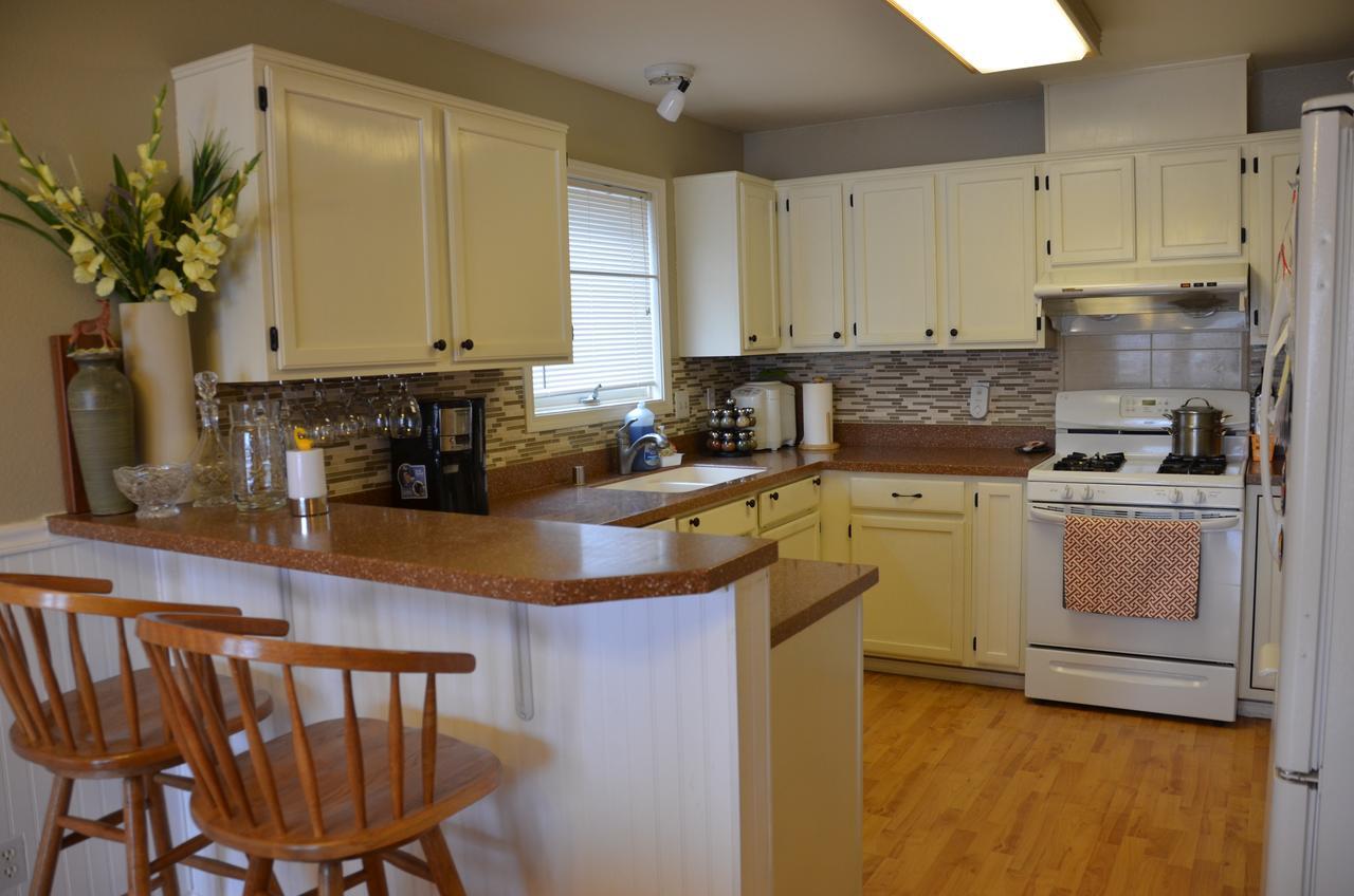 Reflection Lake Bed And Breakfast Anchorage Exterior photo